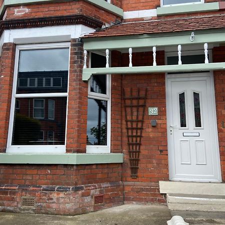 Pass The Keys Amazing, Newly Renovated 5Bedroom House Sleeps 10 Scarborough Exteriör bild
