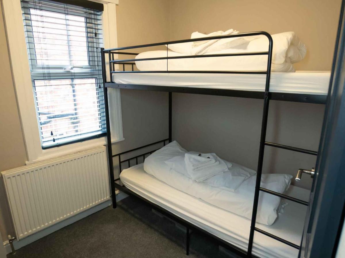 Pass The Keys Amazing, Newly Renovated 5Bedroom House Sleeps 10 Scarborough Exteriör bild
