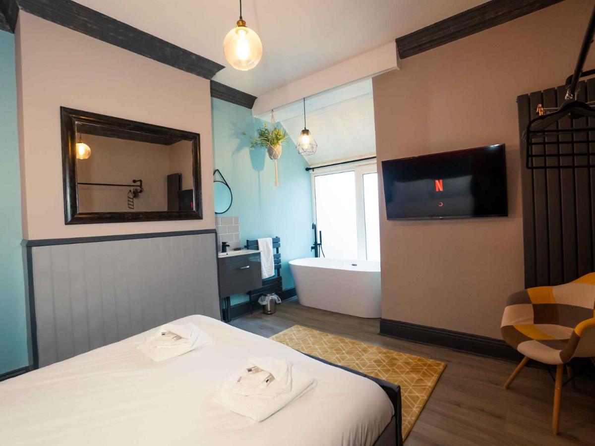 Pass The Keys Amazing, Newly Renovated 5Bedroom House Sleeps 10 Scarborough Exteriör bild
