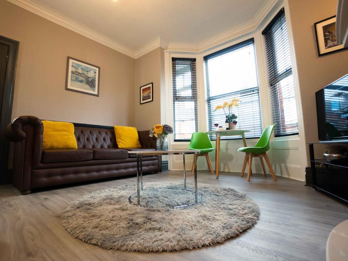 Pass The Keys Amazing, Newly Renovated 5Bedroom House Sleeps 10 Scarborough Exteriör bild