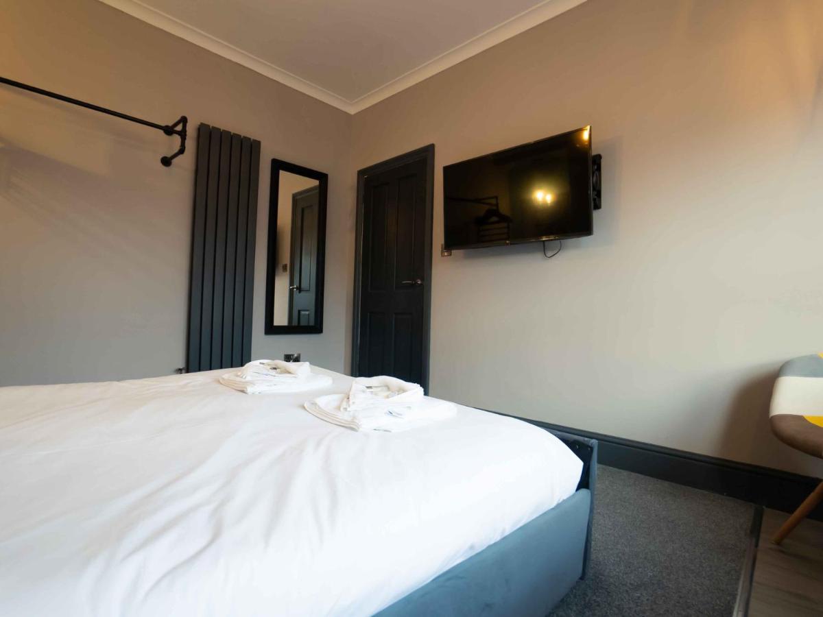 Pass The Keys Amazing, Newly Renovated 5Bedroom House Sleeps 10 Scarborough Exteriör bild
