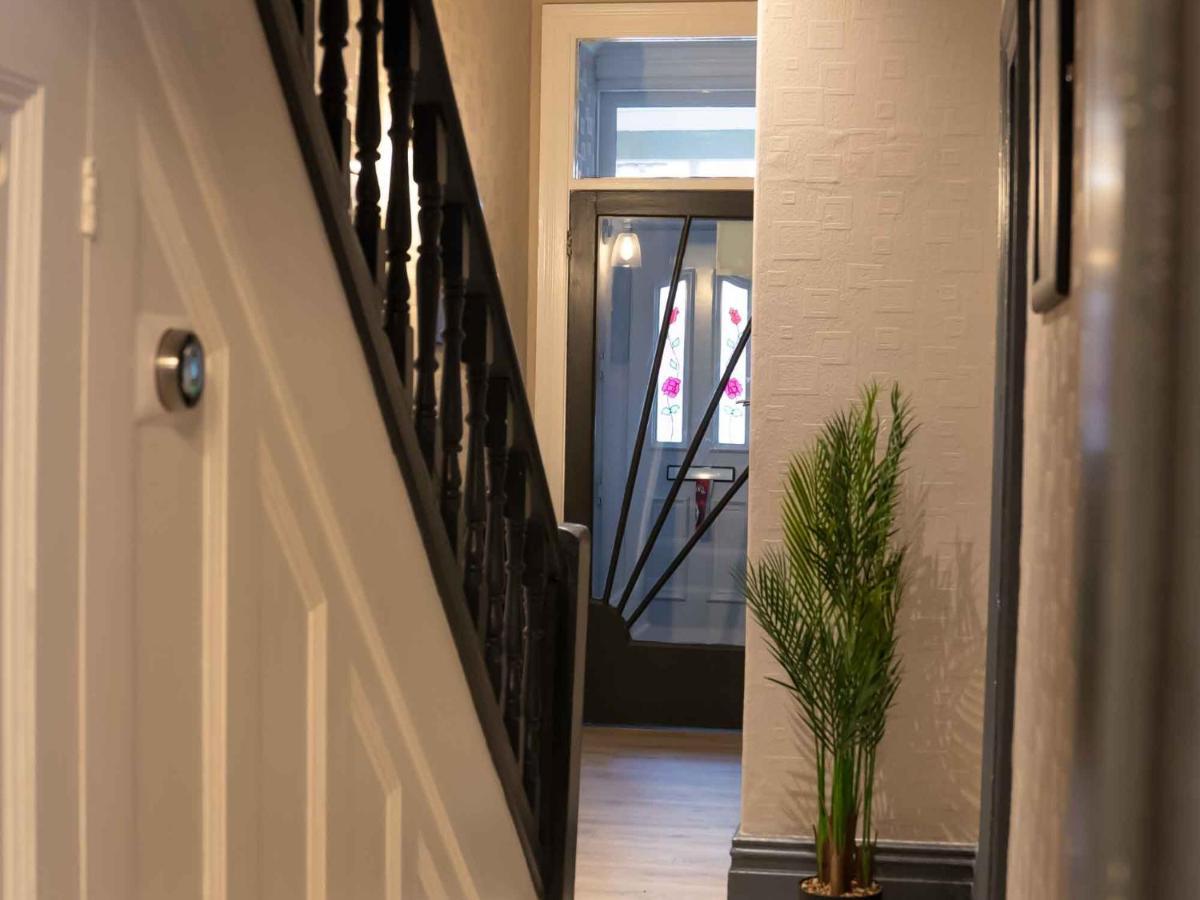 Pass The Keys Amazing, Newly Renovated 5Bedroom House Sleeps 10 Scarborough Exteriör bild