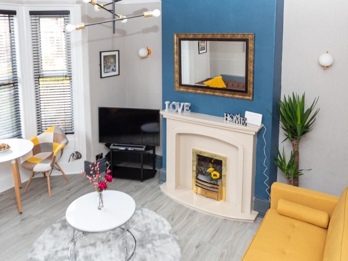 Pass The Keys Amazing, Newly Renovated 5Bedroom House Sleeps 10 Scarborough Exteriör bild
