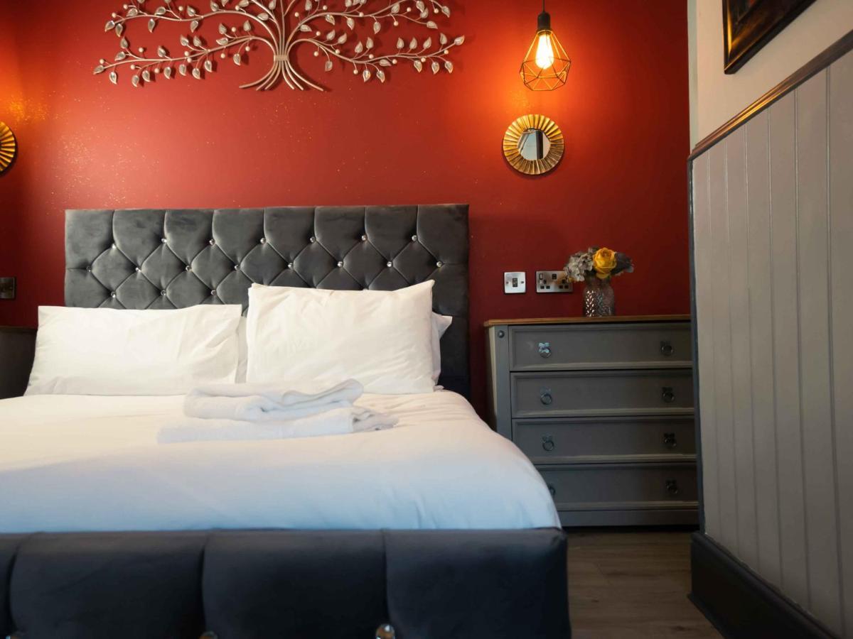 Pass The Keys Amazing, Newly Renovated 5Bedroom House Sleeps 10 Scarborough Exteriör bild
