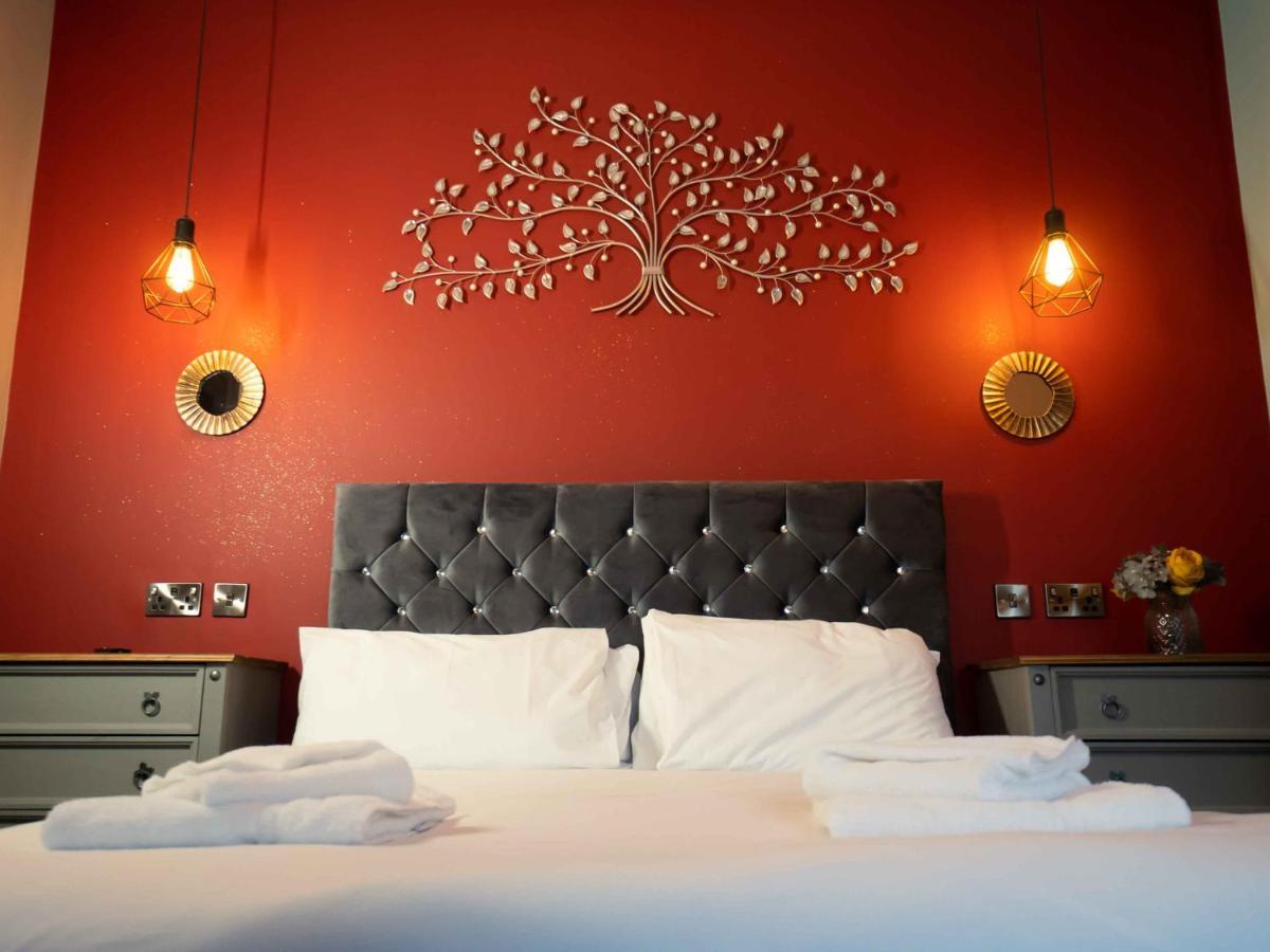 Pass The Keys Amazing, Newly Renovated 5Bedroom House Sleeps 10 Scarborough Exteriör bild