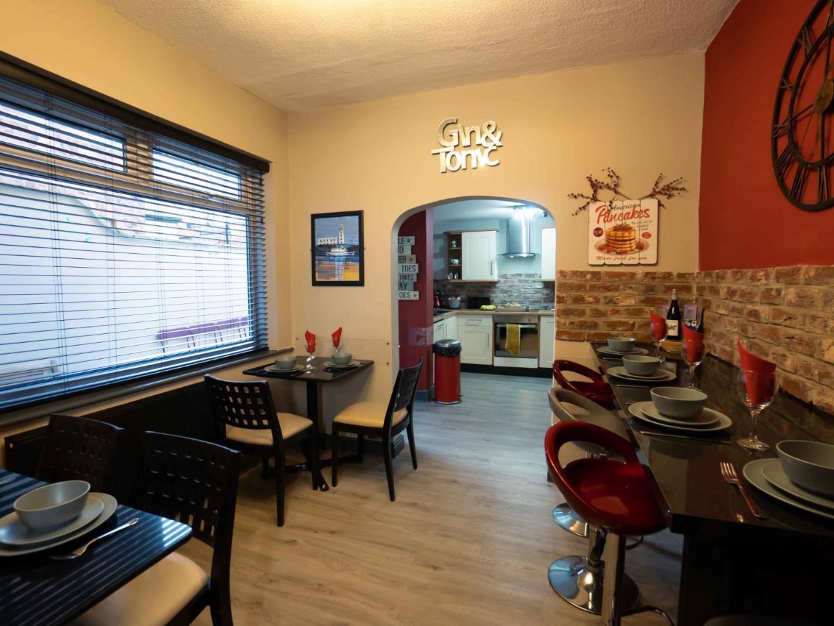 Pass The Keys Amazing, Newly Renovated 5Bedroom House Sleeps 10 Scarborough Exteriör bild