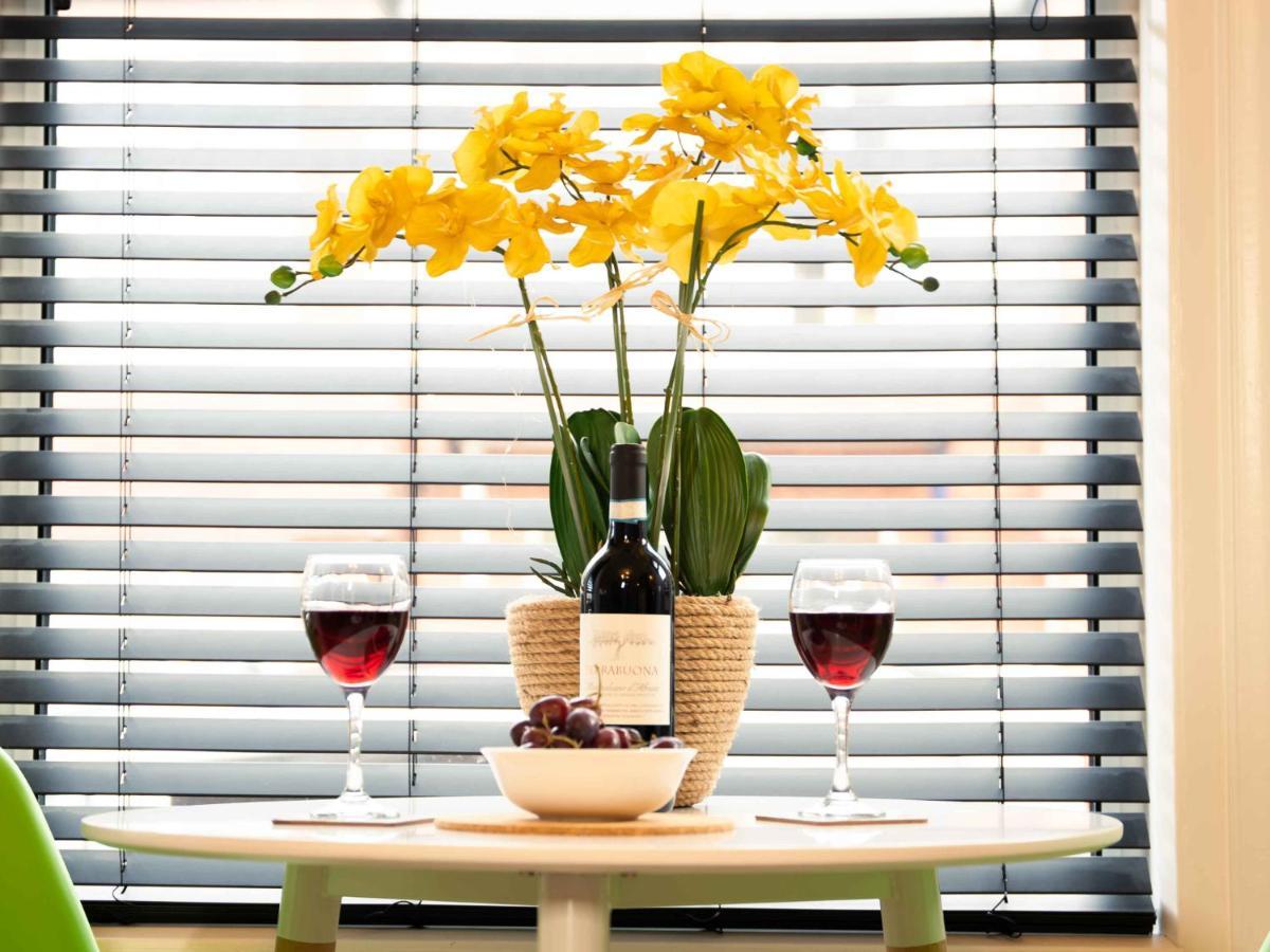 Pass The Keys Amazing, Newly Renovated 5Bedroom House Sleeps 10 Scarborough Exteriör bild