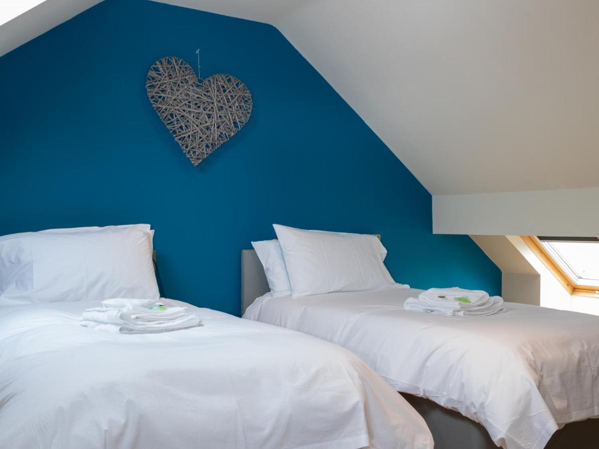 Pass The Keys Amazing, Newly Renovated 5Bedroom House Sleeps 10 Scarborough Exteriör bild